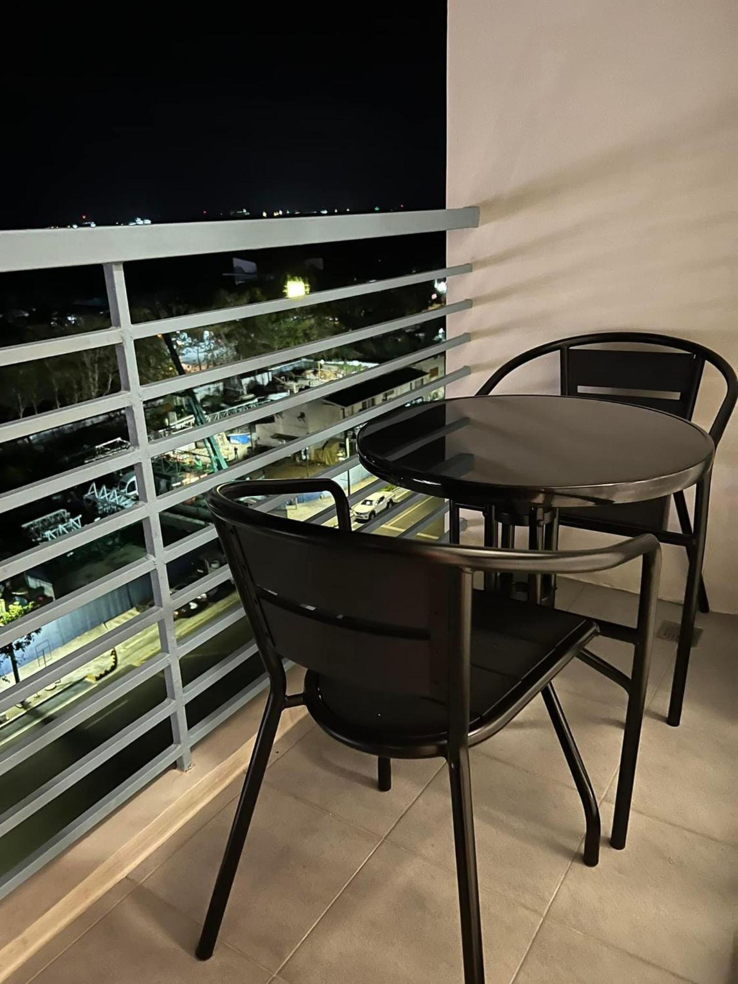 Deluxe Condo 2 Bedroom, 7Th Floor Room Bc In One Madison Tower 3, Megaworld Boulevard, Mandurriao Iloilo City, Philippines Exteriör bild